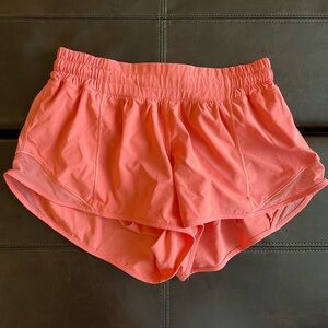 Lululemon Hotty Hot 2.5 Low Rise Size 6